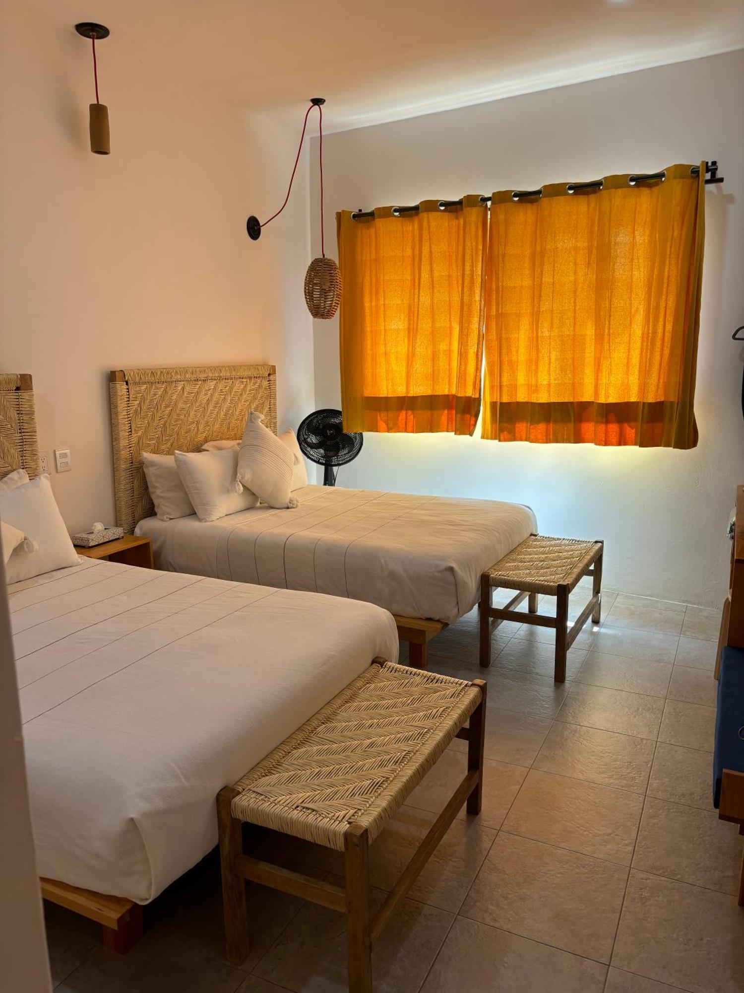 Santa Cecilia Hotel *
