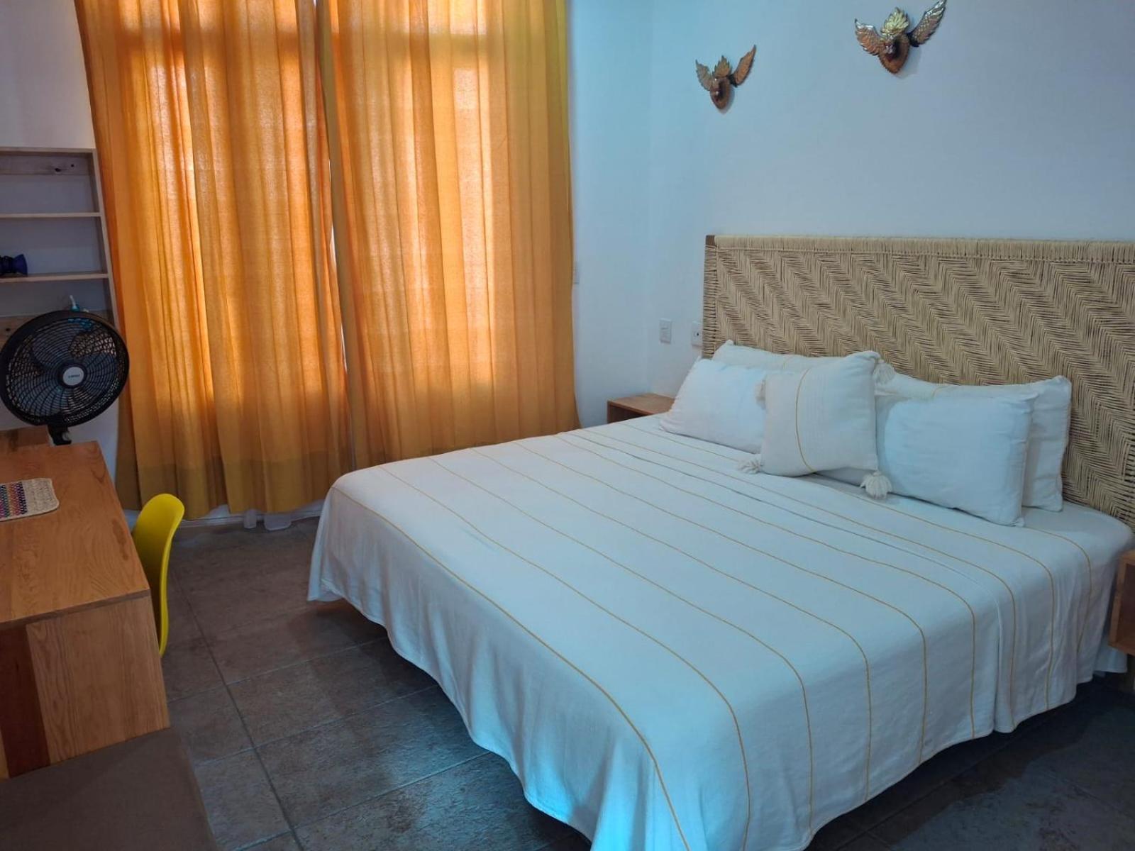Santa Cecilia Hotel *